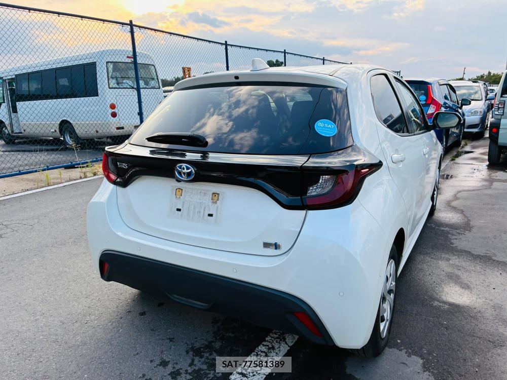 Toyota YARIS 2022-07 8226315-4