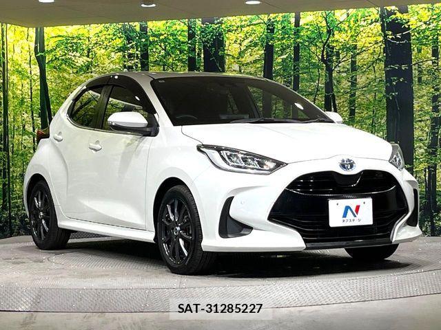 Toyota YARIS 2021-05 8318337-15