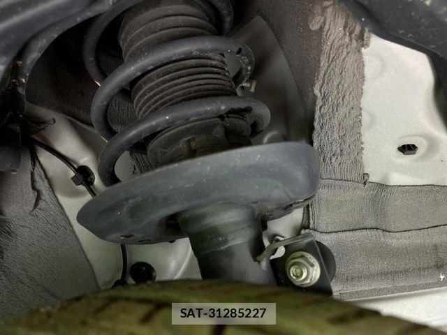 Toyota YARIS 2021-05 8318337-19