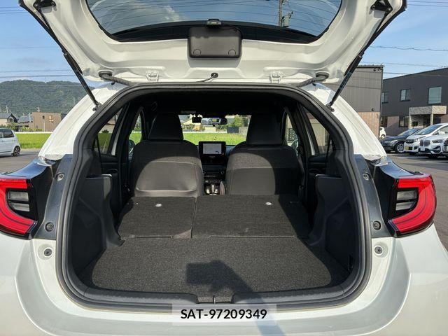 Toyota YARIS 2024-02 8318338-21
