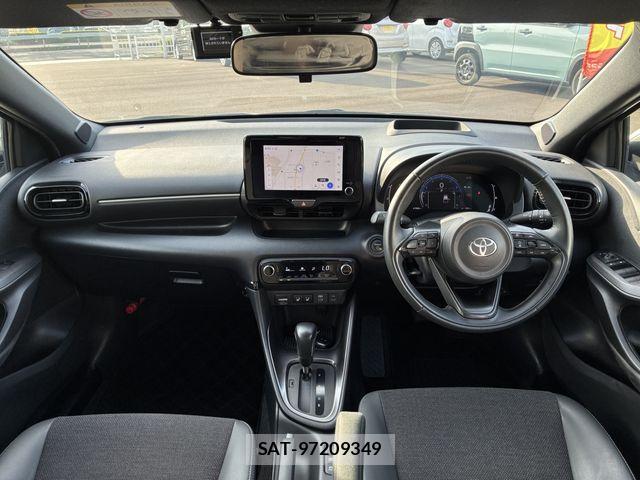 Toyota YARIS 2024-02 8318338-2