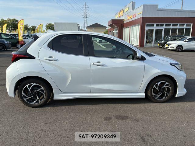 Toyota YARIS 2024-02 8318338-5