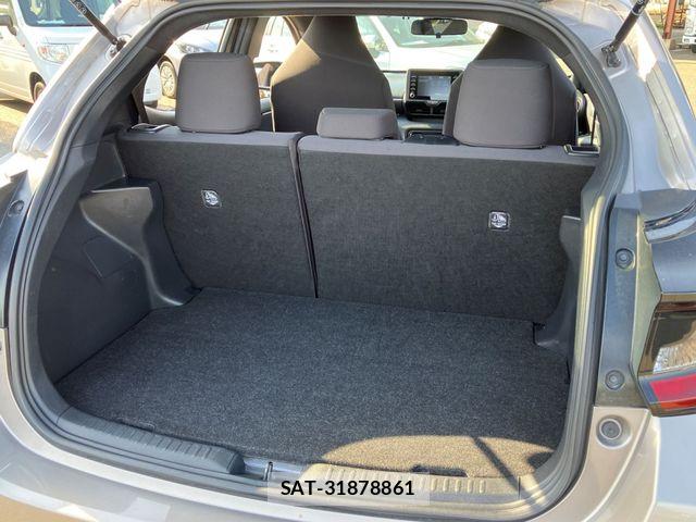 Toyota YARIS 2024-01 8318340-16