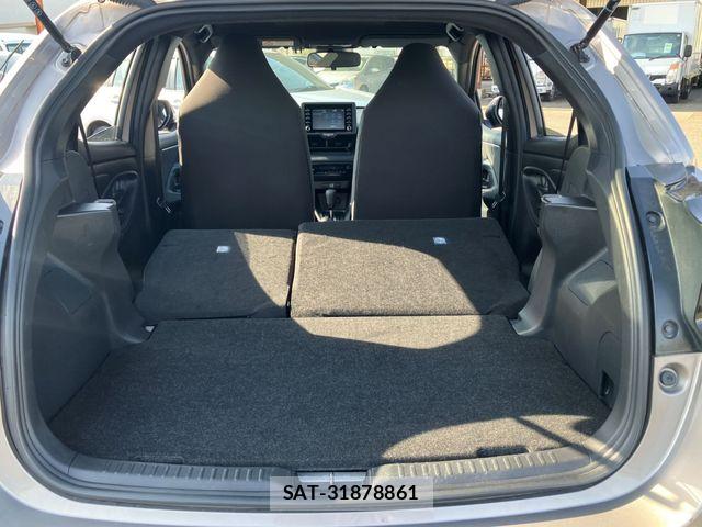 Toyota YARIS 2024-01 8318340-17