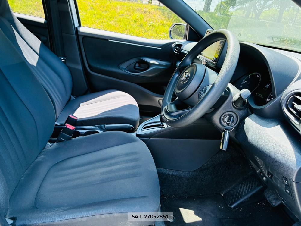 Toyota YARIS 2023/07 8173289-11