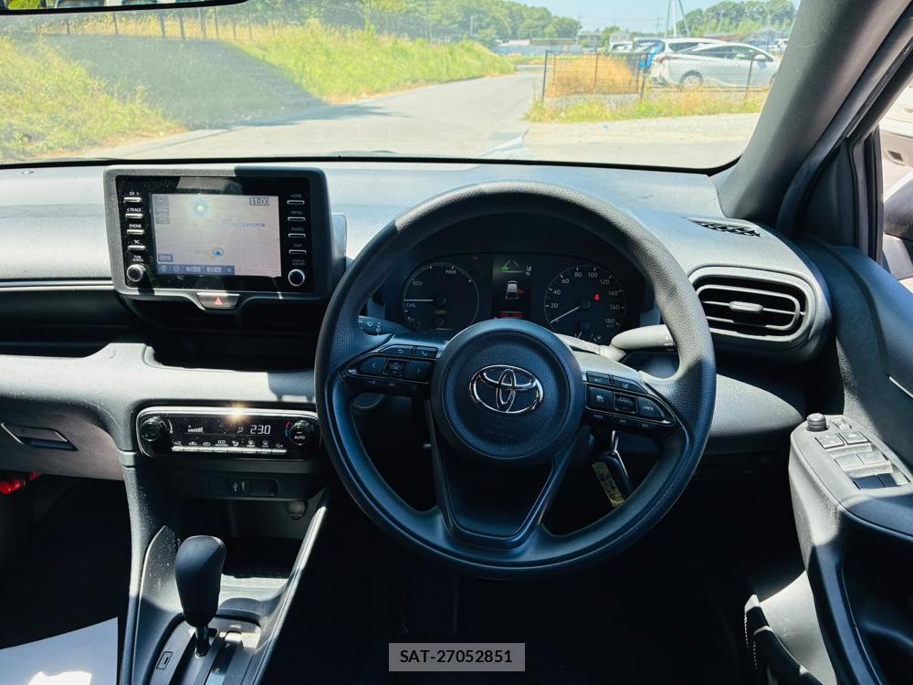 Toyota YARIS 2023/07 8173289-13