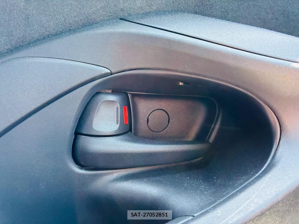 Toyota YARIS 2023/07 8173289-22
