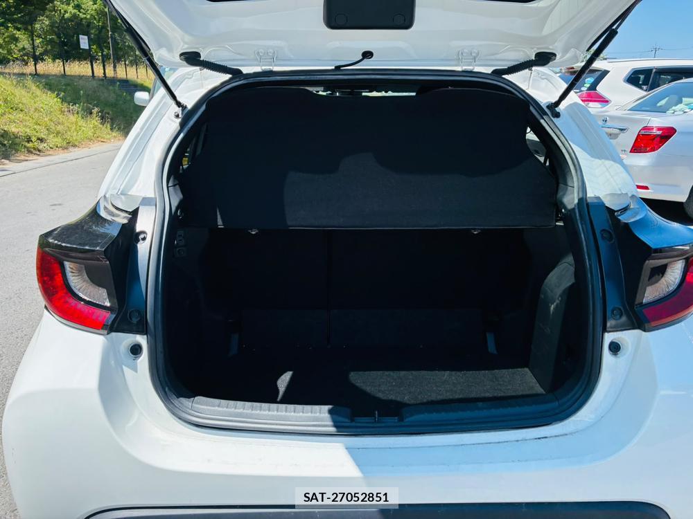 Toyota YARIS 2023/07 8173289-25