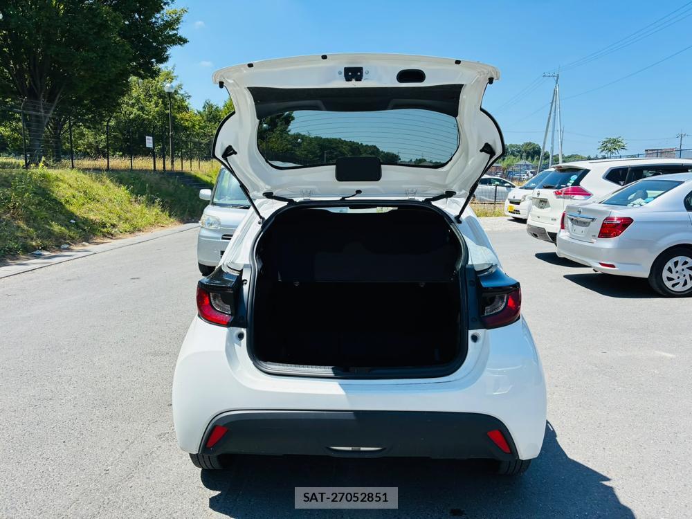 Toyota YARIS 2023/07 8173289-26