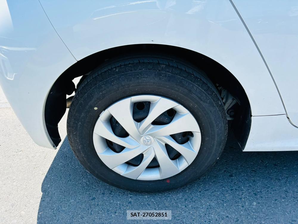 Toyota YARIS 2023/07 8173289-27