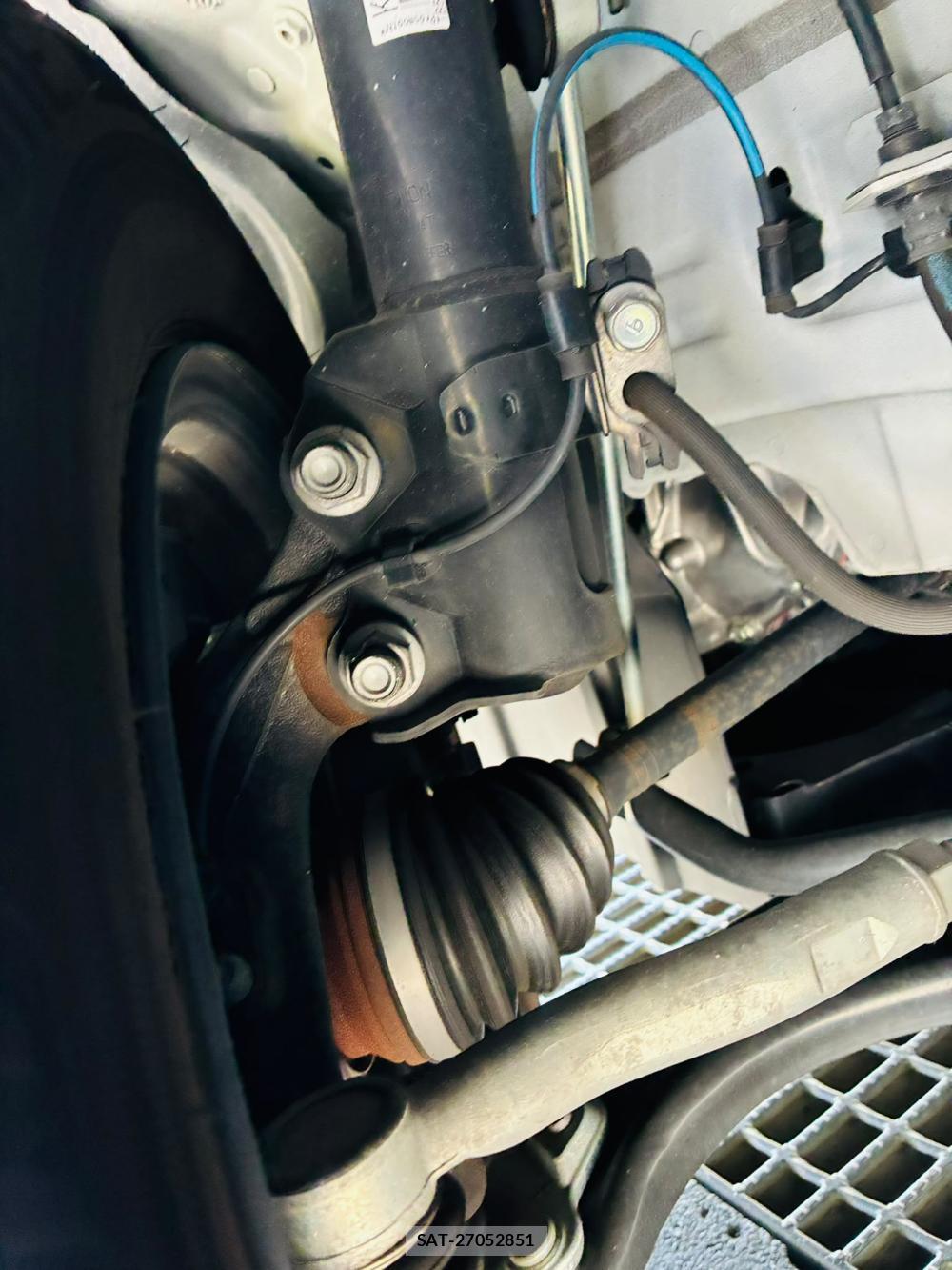Toyota YARIS 2023/07 8173289-34