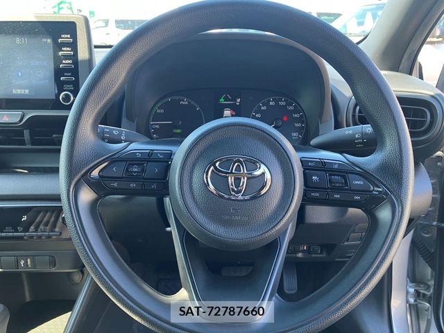 Toyota YARIS 2024-01 8318341-14
