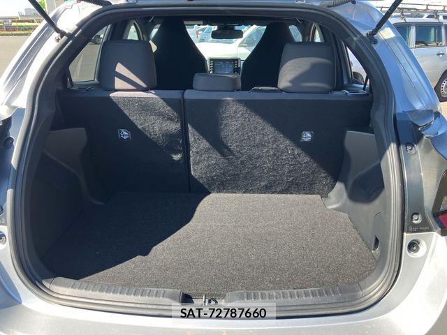 Toyota YARIS 2024-01 8318341-17
