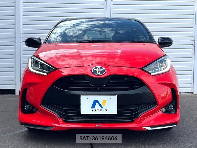 Toyota YARIS 2021-08 8338685-13