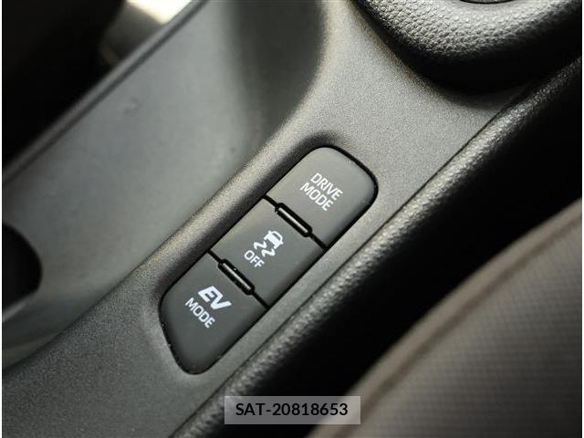 Toyota YARIS 2023-07 8338683-11