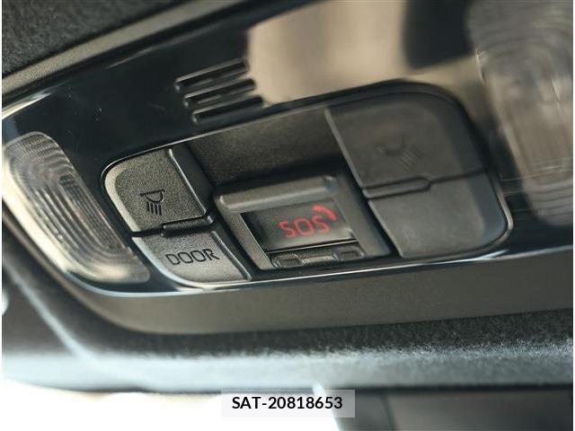 Toyota YARIS 2023-07 8338683-12