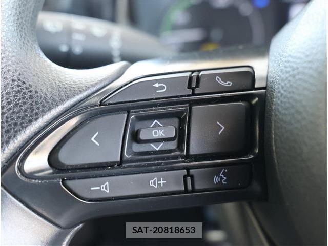 Toyota YARIS 2023-07 8338683-14