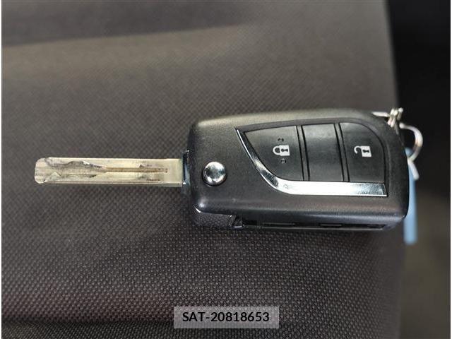 Toyota YARIS 2023-07 8338683-20
