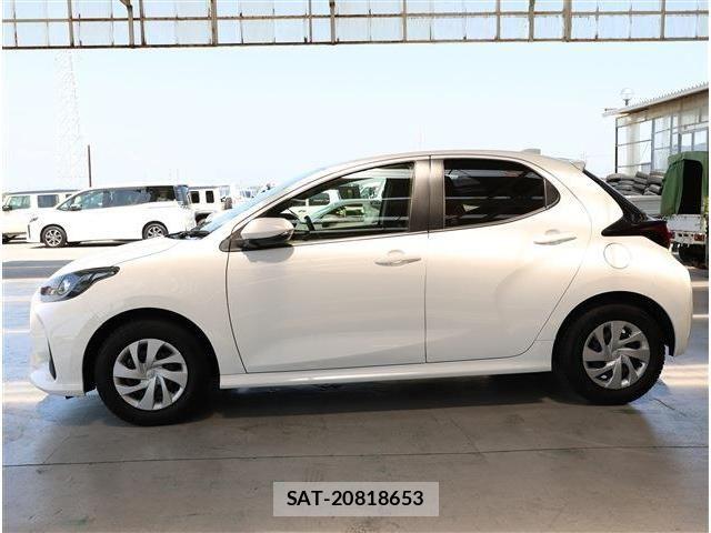 Toyota YARIS 2023-07 8338683-27