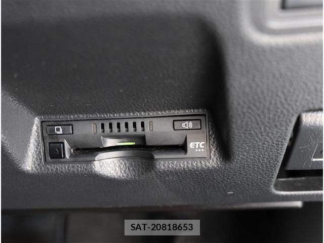 Toyota YARIS 2023-07 8338683-4