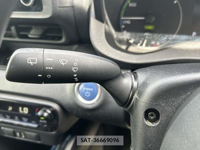 Toyota YARIS 2023-06 8338682-15