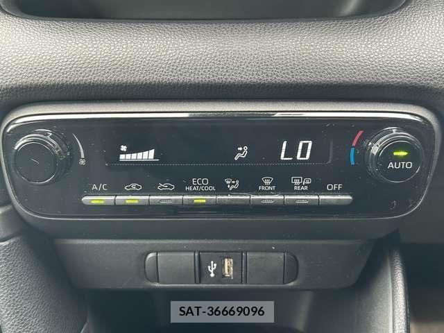 Toyota YARIS 2023-06 8338682-23