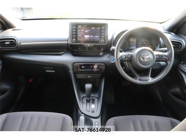 Toyota YARIS 2023-06 8338680-1