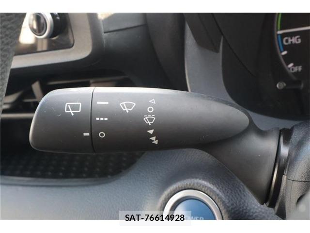 Toyota YARIS 2023-06 8338680-22