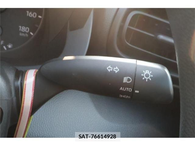 Toyota YARIS 2023-06 8338680-23