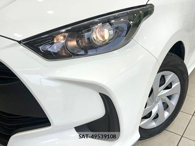 Toyota YARIS 2023-07 8338679-11