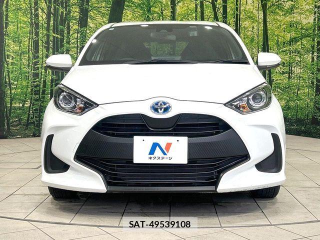 Toyota YARIS 2023-07 8338679-13