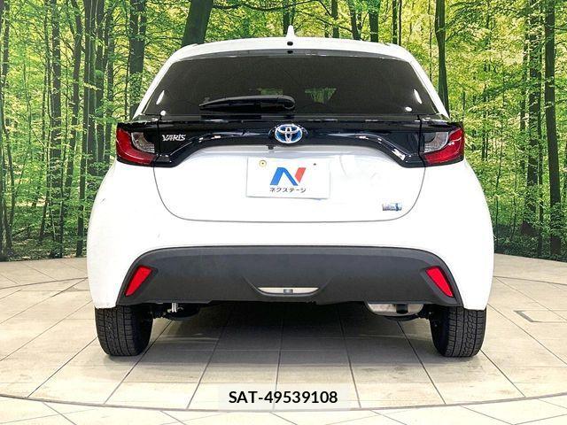 Toyota YARIS 2023-07 8338679-14