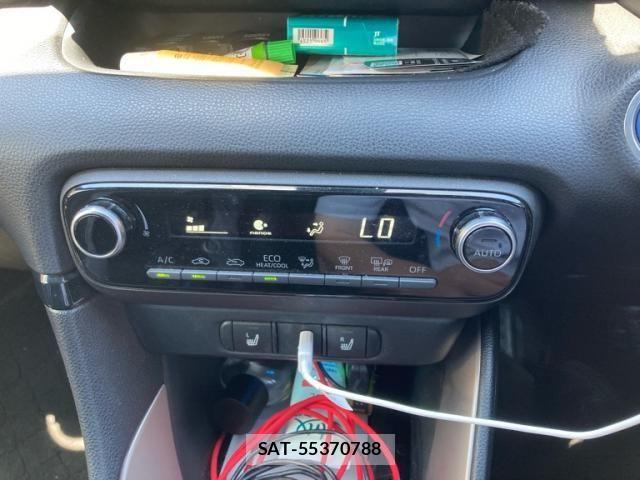 Toyota YARIS 2020-05 8338686-16