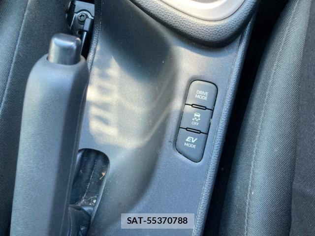 Toyota YARIS 2020-05 8338686-19