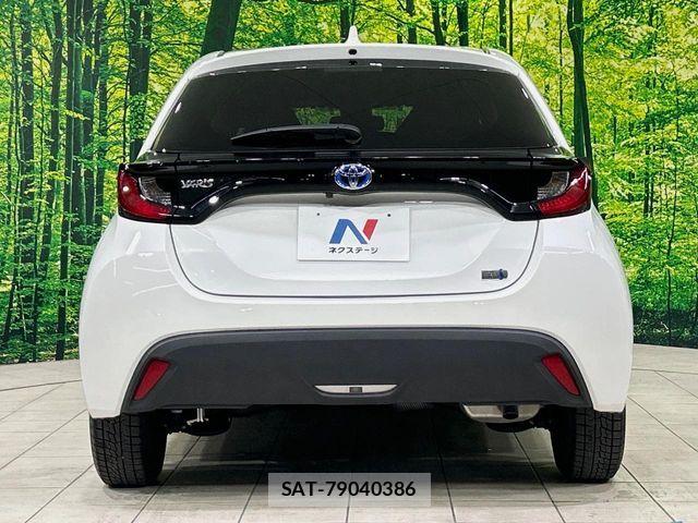 Toyota YARIS 2023-07 8338681-14