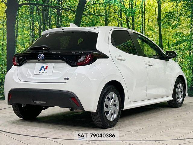 Toyota YARIS 2023-07 8338681-16