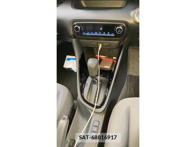 Toyota YARIS 2023-08 8338684-10