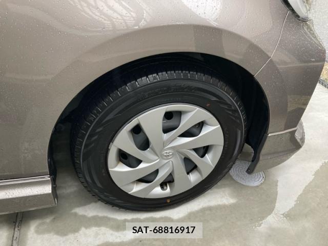 Toyota YARIS 2023-08 8338684-17