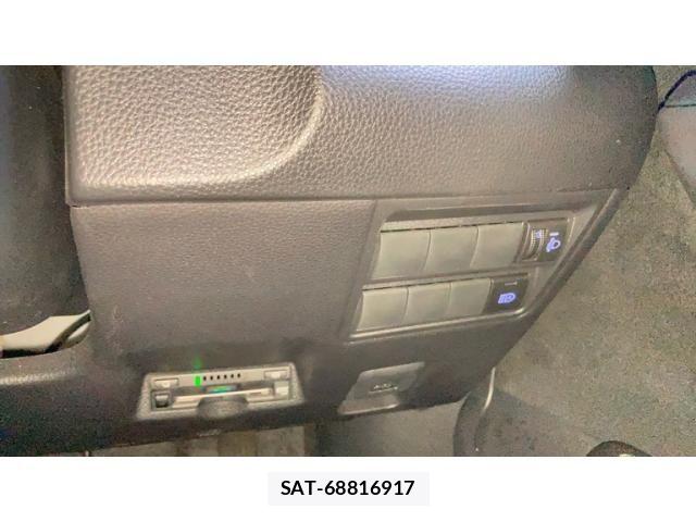 Toyota YARIS 2023-08 8338684-7