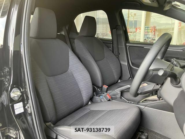 Toyota YARIS 2023-07 8338678-19