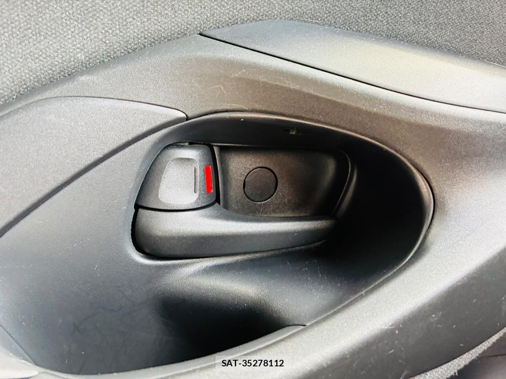 Toyota YARIS 2022-07 8329151-21