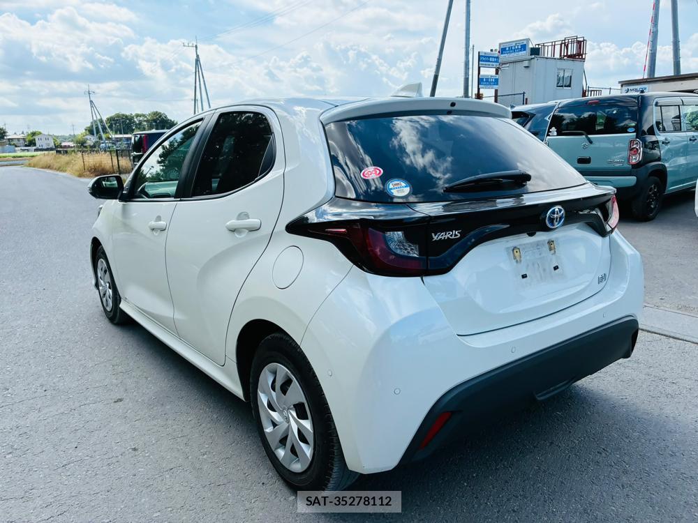 Toyota YARIS 2022-07 8329151-2