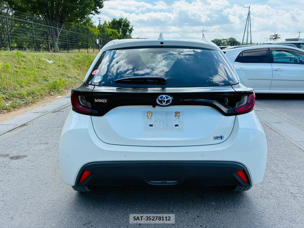 Toyota YARIS 2022-07 8329151-3