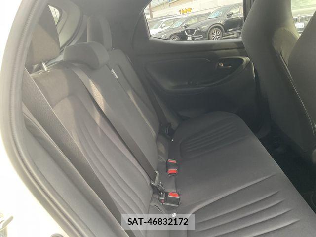 Toyota YARIS 2021-12 8370021-16