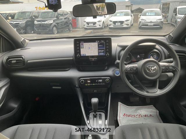 Toyota YARIS 2021-12 8370021-17