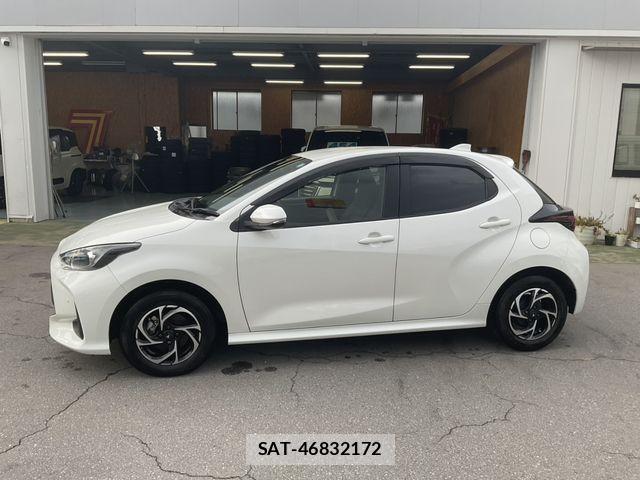 Toyota YARIS 2021-12 8370021-4