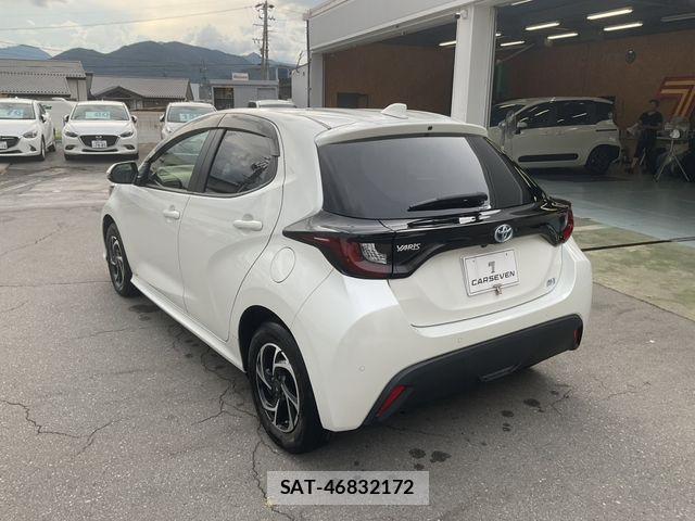 Toyota YARIS 2021-12 8370021-8