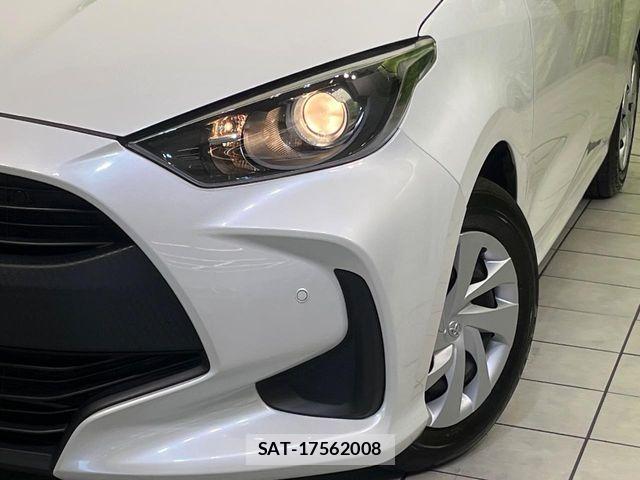 Toyota YARIS 2023-07 8370020-11