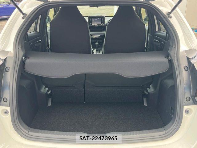 Toyota YARIS 2023-07 8370018-10