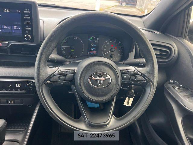 Toyota YARIS 2023-07 8370018-11